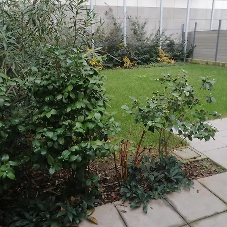 Ampio Con Giardino E Box Apartament