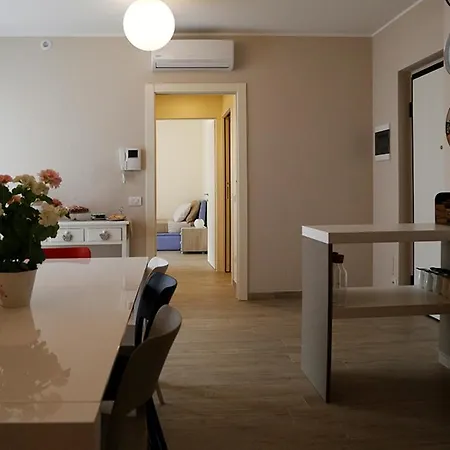 Ampio Con Giardino E Box Apartamento *